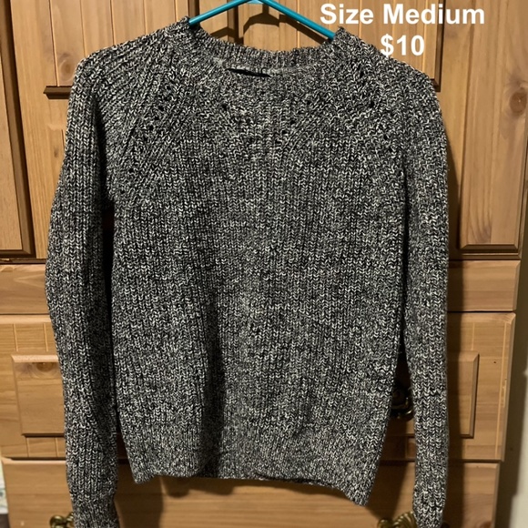 Variety of shirts and sizes - crazy train - Picture 8 of 13